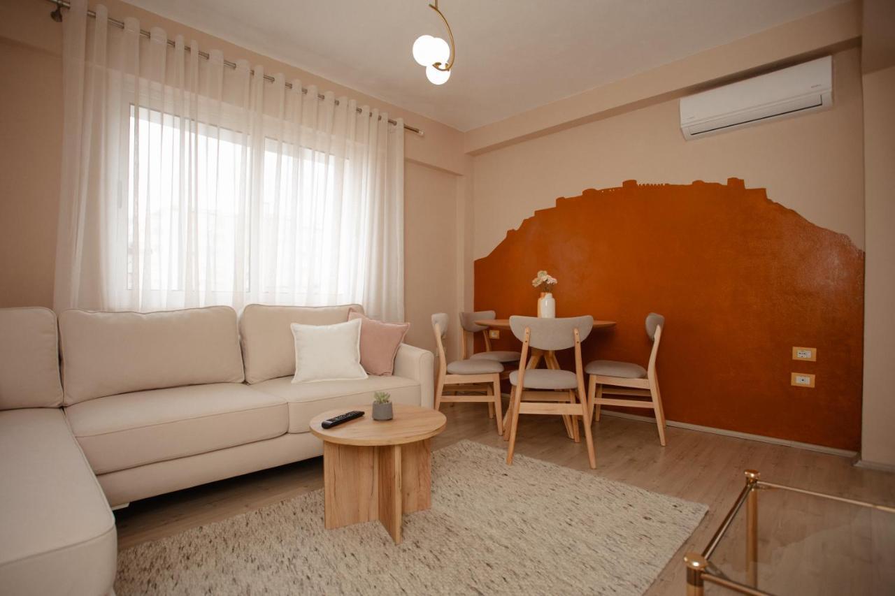 Erik'S Place Shkoder Bagian luar foto