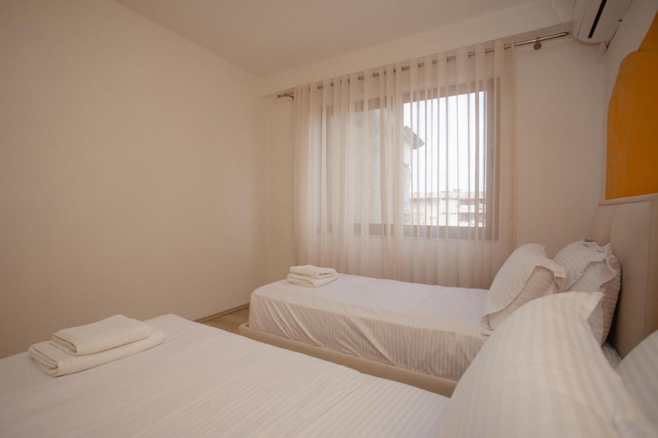 Erik'S Place Shkoder Bagian luar foto