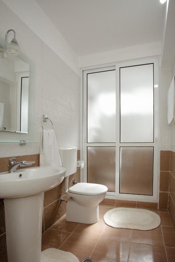 Erik'S Place Shkoder Bagian luar foto